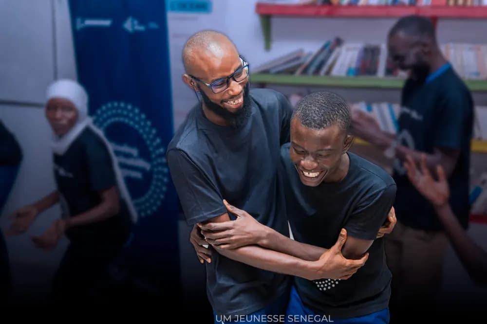 Jeunes en formation dans un Fablab du Consortium Jeunesse Sénégal